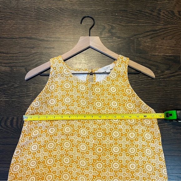 Women’s | LOFT Mixed Media Tile Print Sleeveless Blouse | Medium - Picture 6 of 7